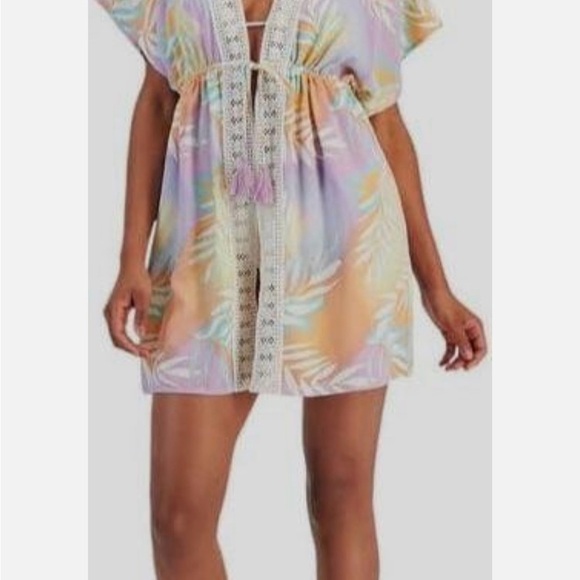 NWT Miken
Women's Printed Tie-Waist Crochet-Trim Cover Up size XS - Picture 2 of 4